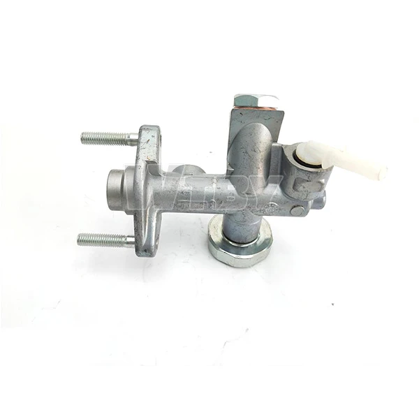 Hlavný spojkový valec pre Mazda BT-50 Ford Everest UR56-41-990 UR79-41-990